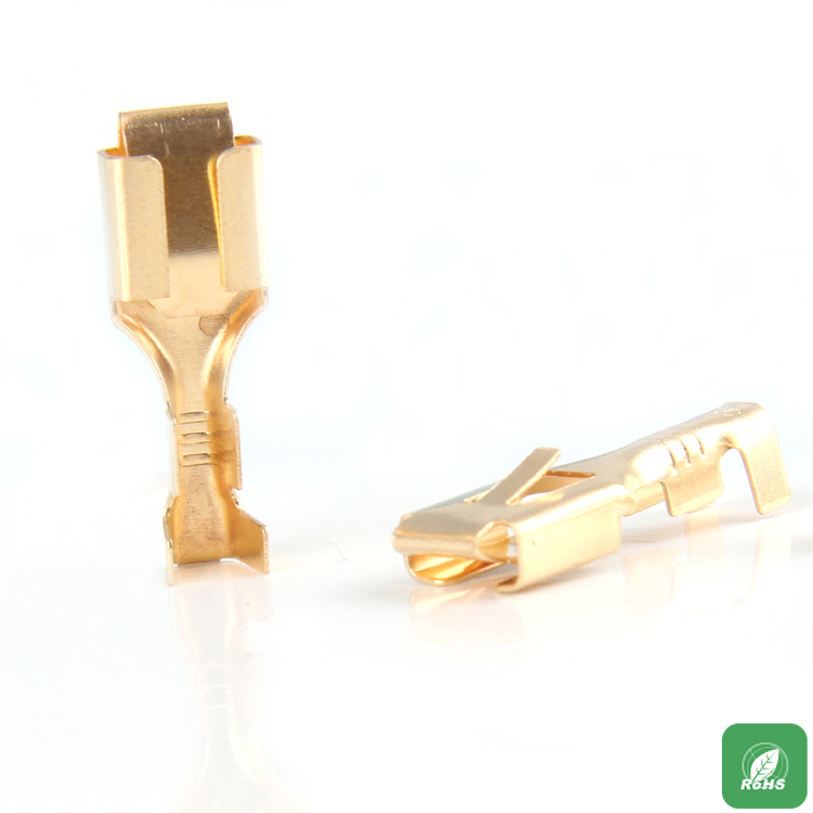 ปลั๊กสปริงขั้ว  DJ621-B6.3​